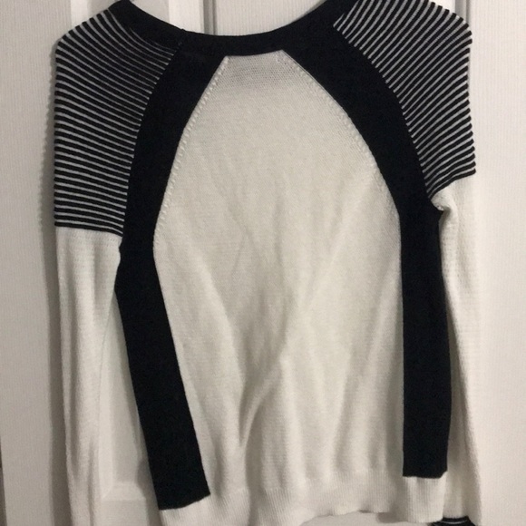 American eagle light weight sweater - Picture 2 of 2